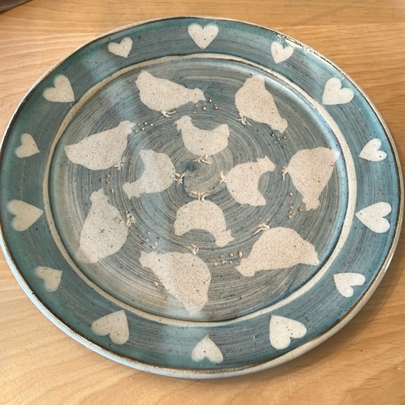 Beautiful hand crafted salad stone plate with lovely chicken detail - Picture 1 of 6